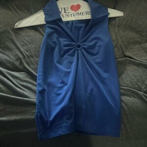 Nice sleeveless shirt great for early fall